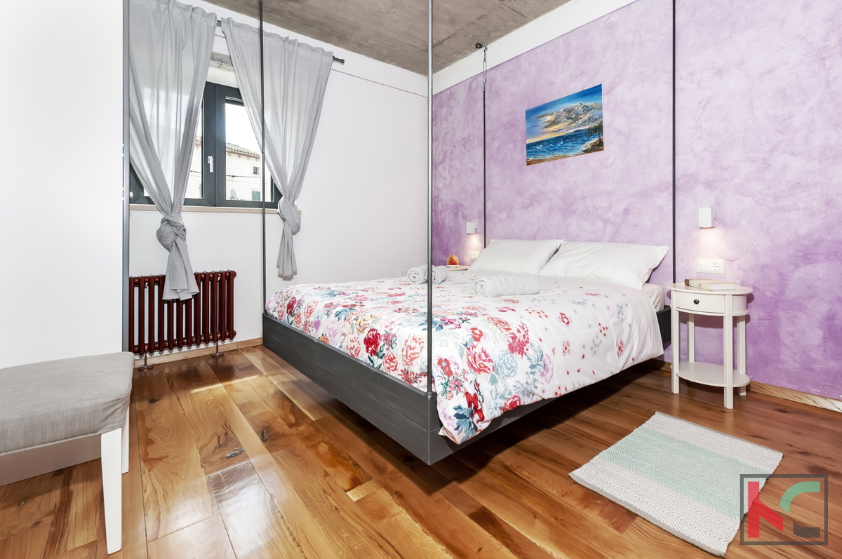 Istra, Kanfanar, avtentična vila 200 m2 z bazenom in pogledom na morje