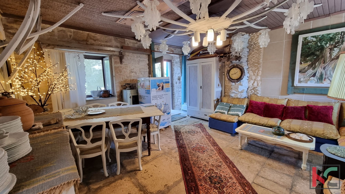 Krnica, Marčana, obnovljena rustikalna kamnita hiša 136m2