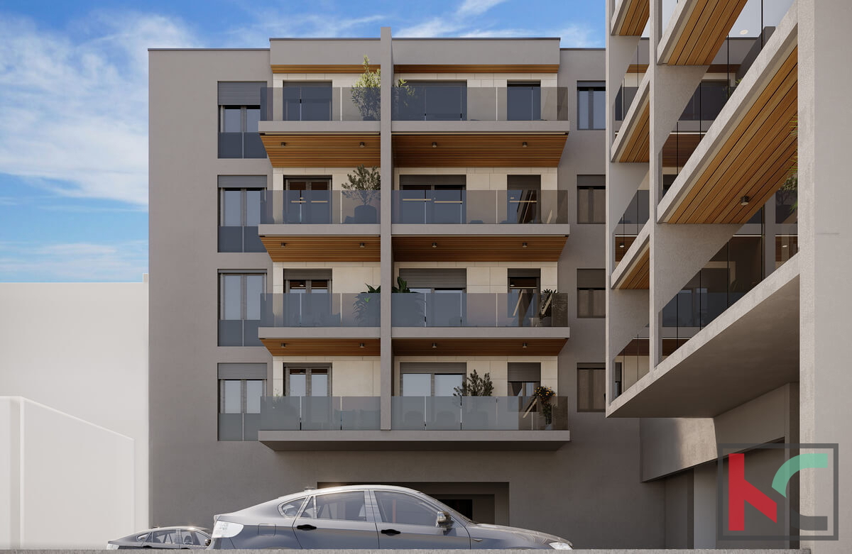 Istra, Pula, center, stanovanje 96,42m2 v novogradnji, tri sobe in loža