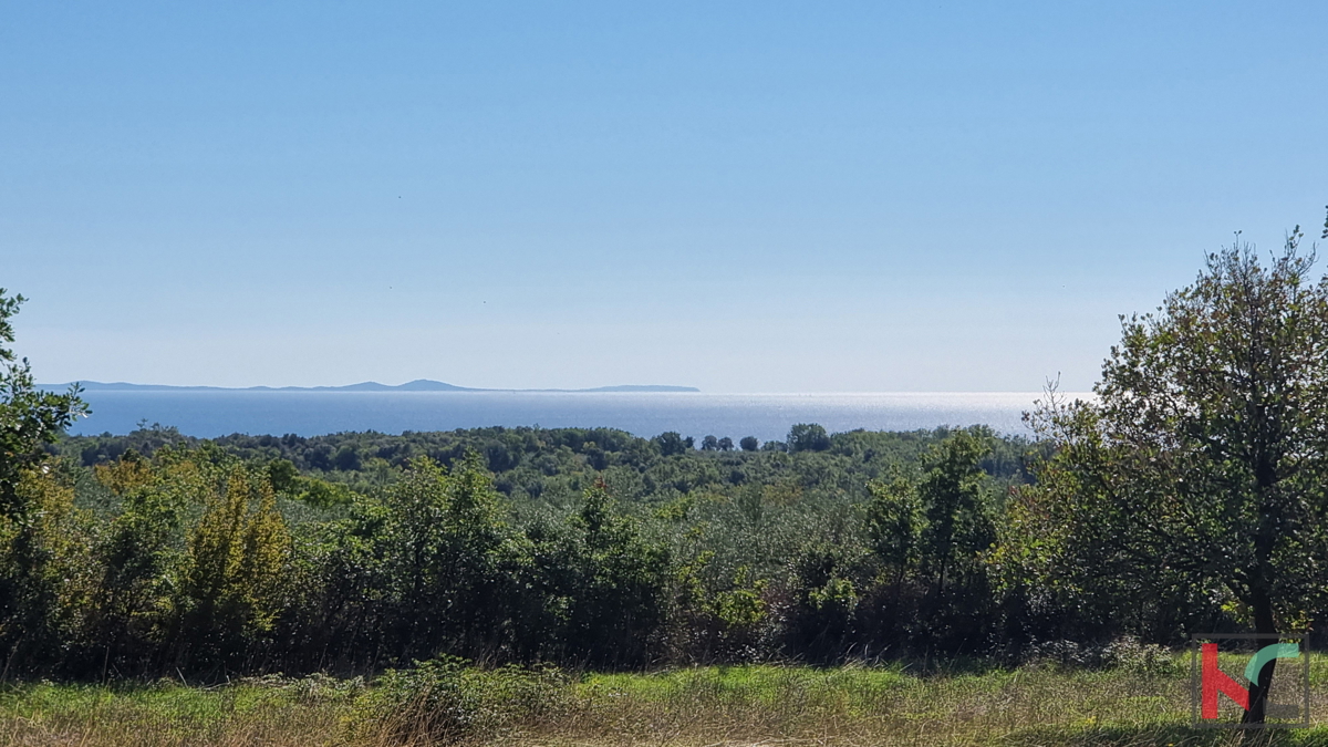 Istra, Perugia, gradbeno kmetijsko zemljišče 5932m2 s pogledom na morje