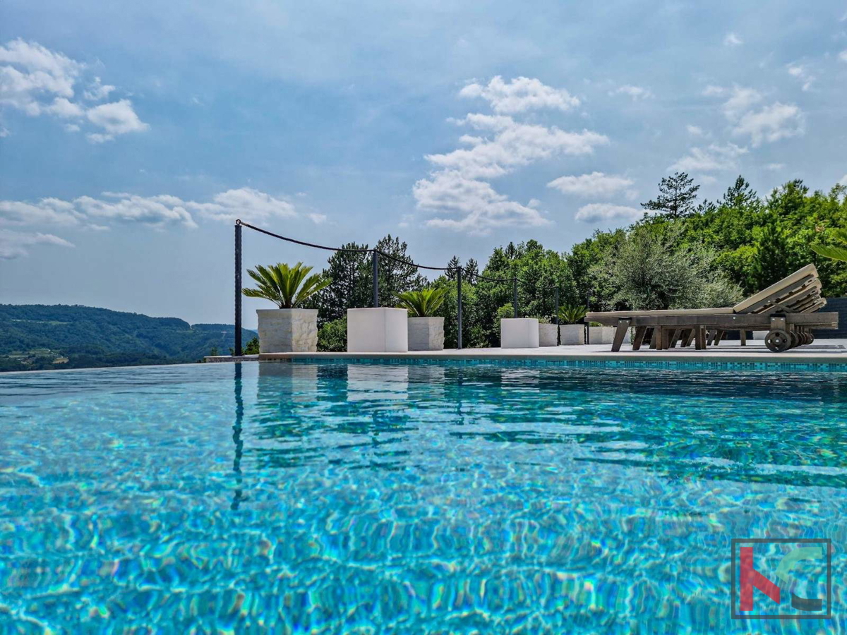 Istra, Vila na 20.000m2 velikem vrtu v bližini slikovite vasice Draguć