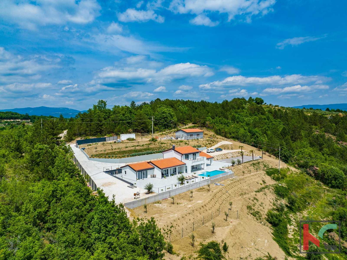 Istra, Vila na 20.000m2 velikem vrtu v bližini slikovite vasice Draguć