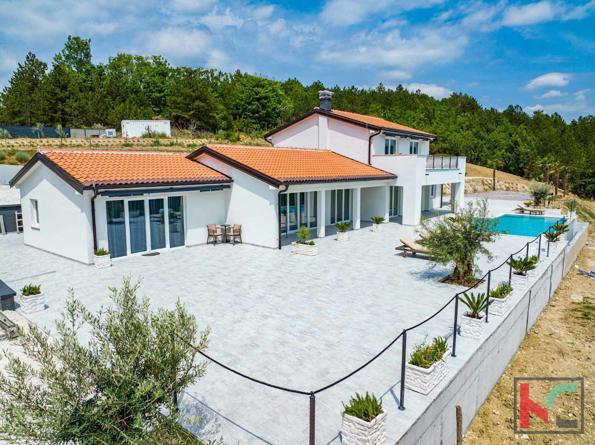Istra, Vila na 20.000m2 velikem vrtu v bližini slikovite vasice Draguć