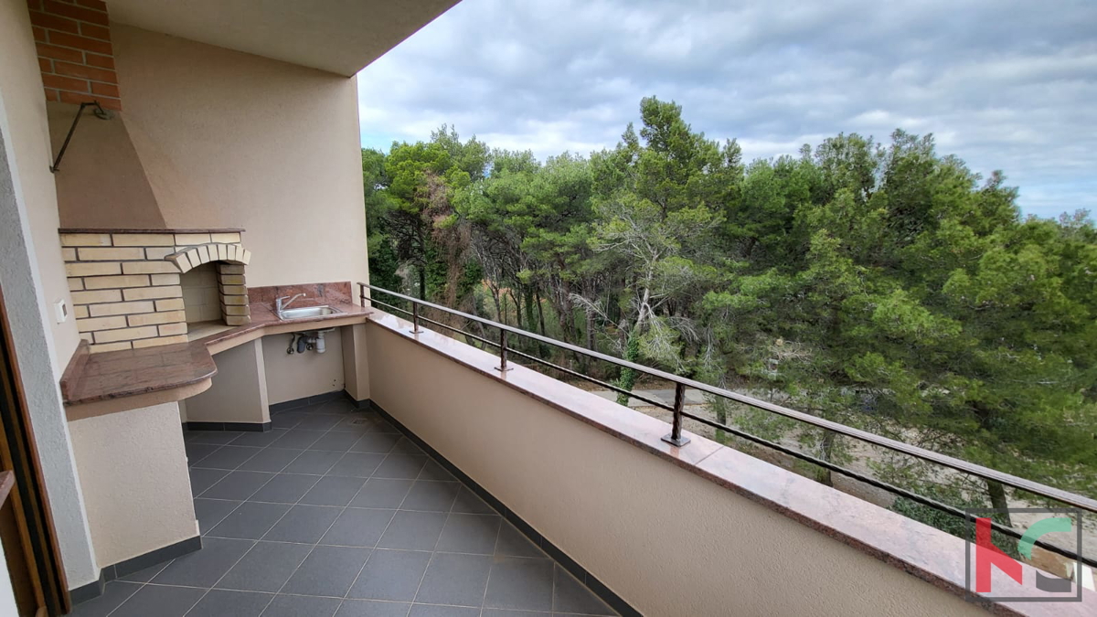 Istra, Premantura, apartma 64,65m2, 100m od morja