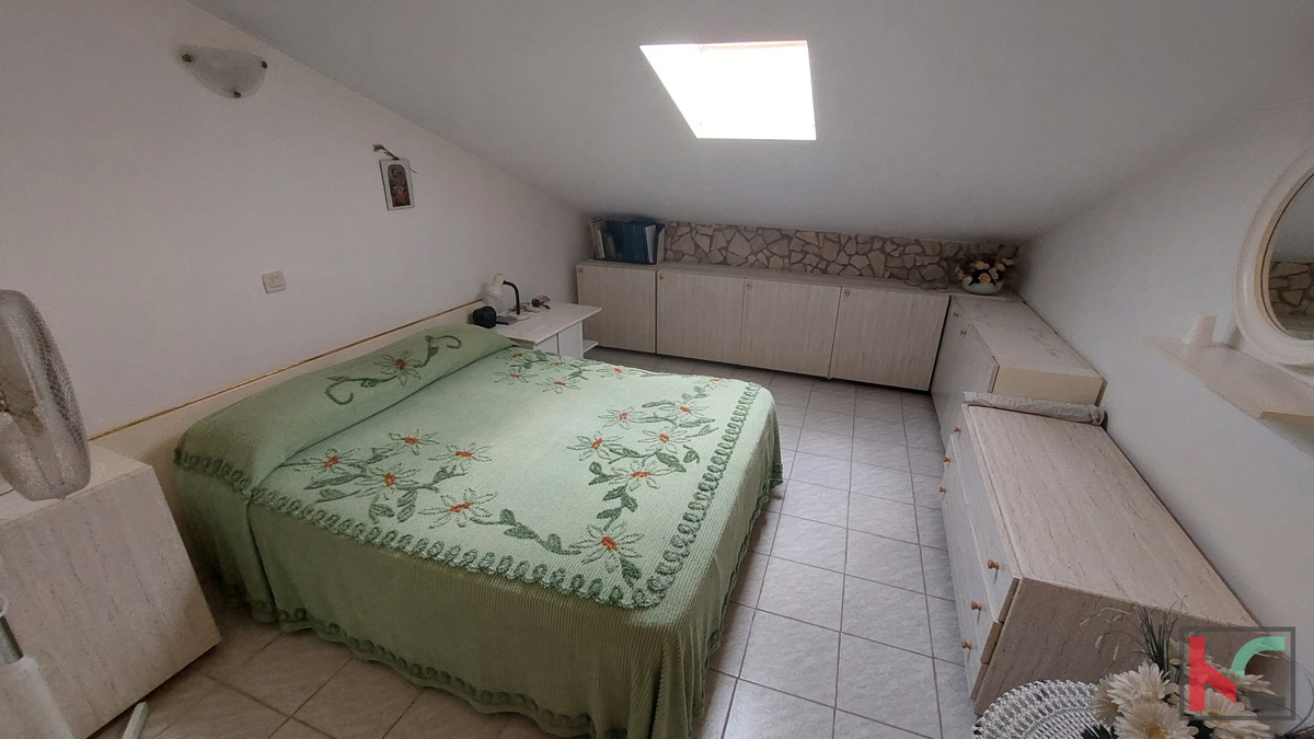 Istra, Ližnjan, vzdrževana hiša z urejenim vrtom na mirni lokaciji, delni pogled na morje, #prodaja