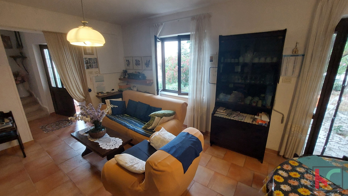 Istra, Ližnjan, vzdrževana hiša z urejenim vrtom na mirni lokaciji, delni pogled na morje, #prodaja