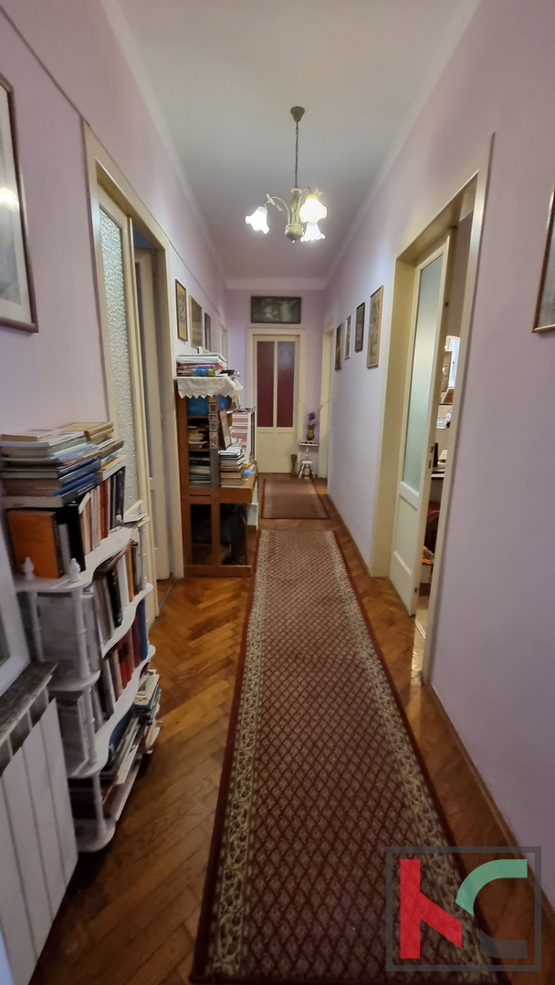 Pula, Center, apartment 154.38 m2 in the very center of the city with its own parking, #sale