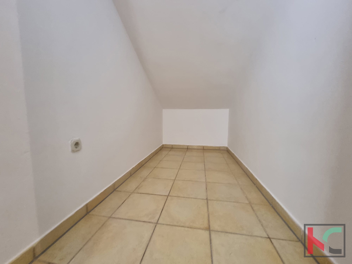Istra, Medulin, apartma z balkonom in pogledom na morje, 200 metrov od morja #prodaja