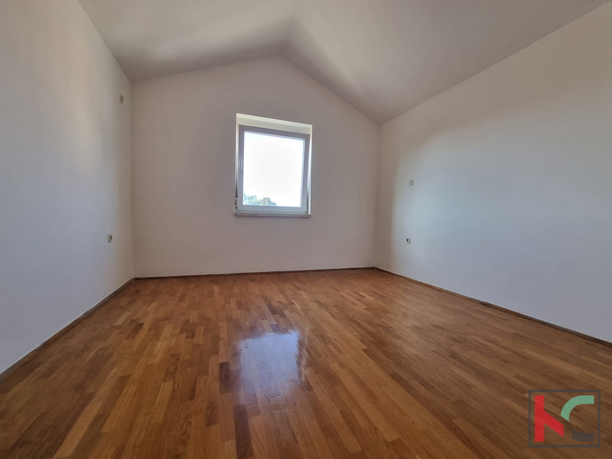 Istra, Medulin, apartma z balkonom in pogledom na morje, 200 metrov od morja #prodaja