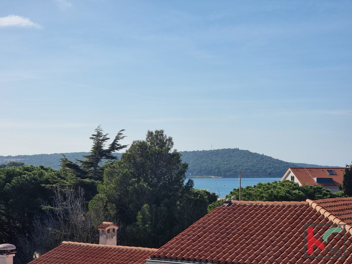 Istra, Medulin, apartma z balkonom in pogledom na morje, 200 metrov od morja #prodaja