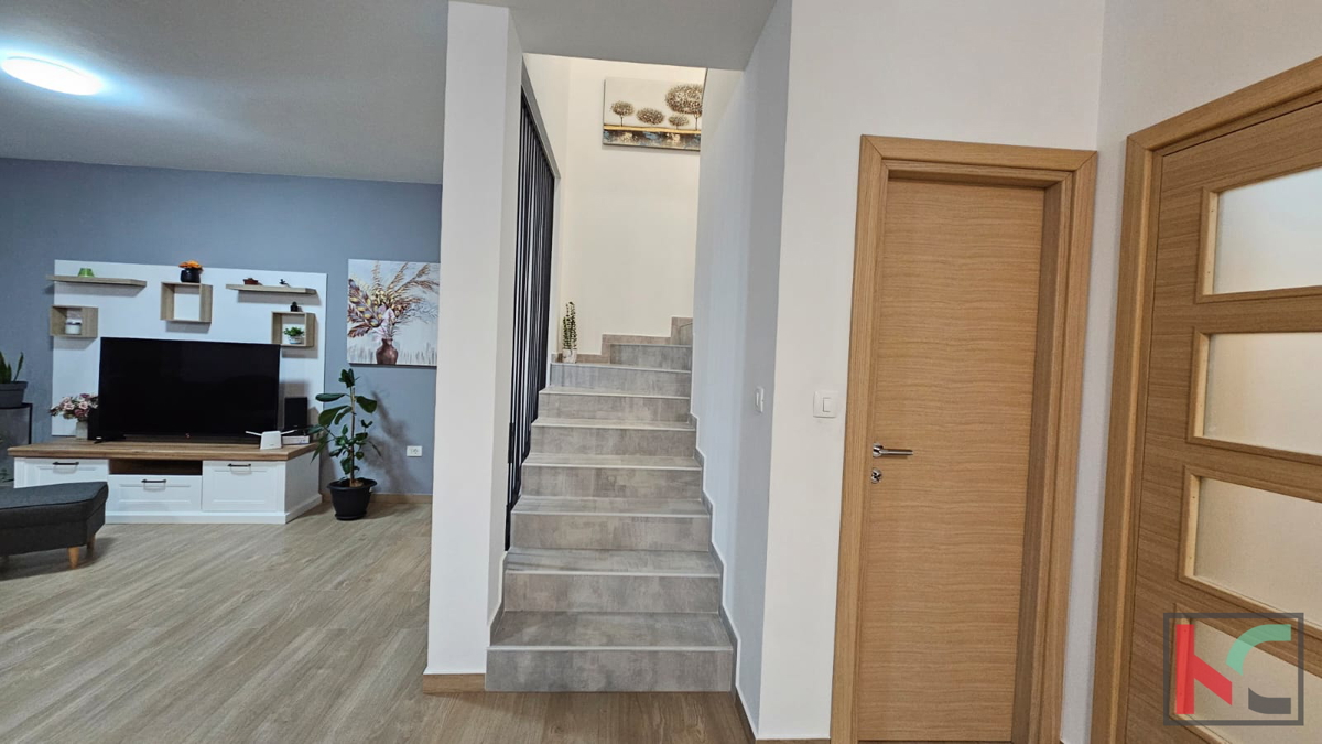 Istra, Pomer, dvojček s 170m2 stanovanjske površine #prodaja