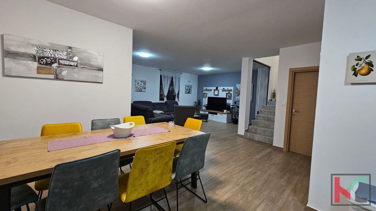 Istra, Pomer, dvojček s 170m2 stanovanjske površine #prodaja