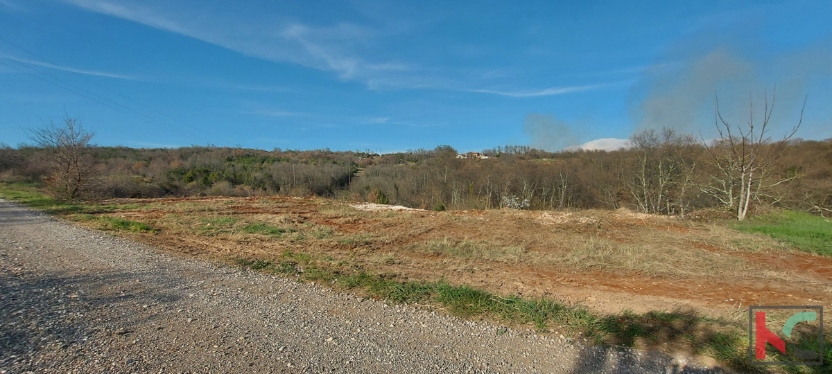 Istra, Svetvinčenat, Bibiči stavbno zemljišče 1459 m2