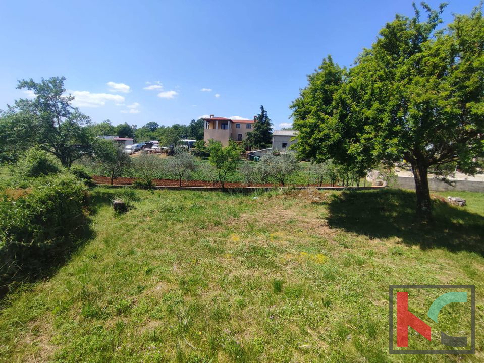 Svetvinčenat, gradbeno zemljišče 716 m2 #prodaja