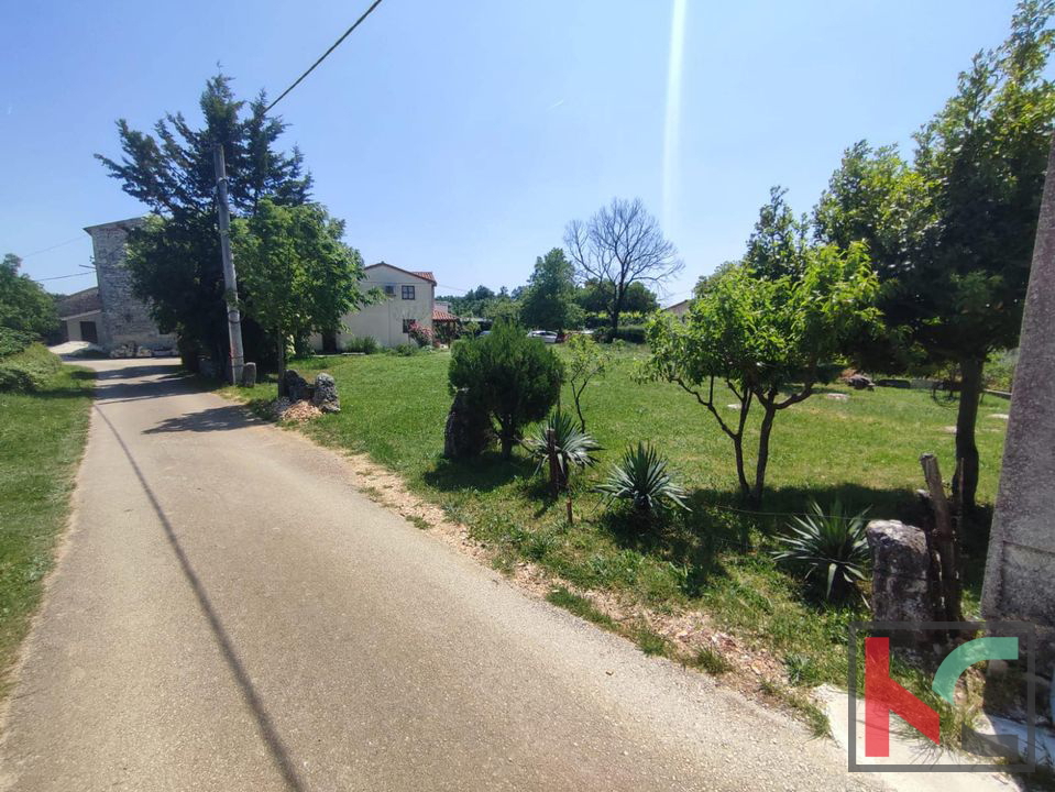 Svetvinčenat, gradbeno zemljišče 716 m2 #prodaja