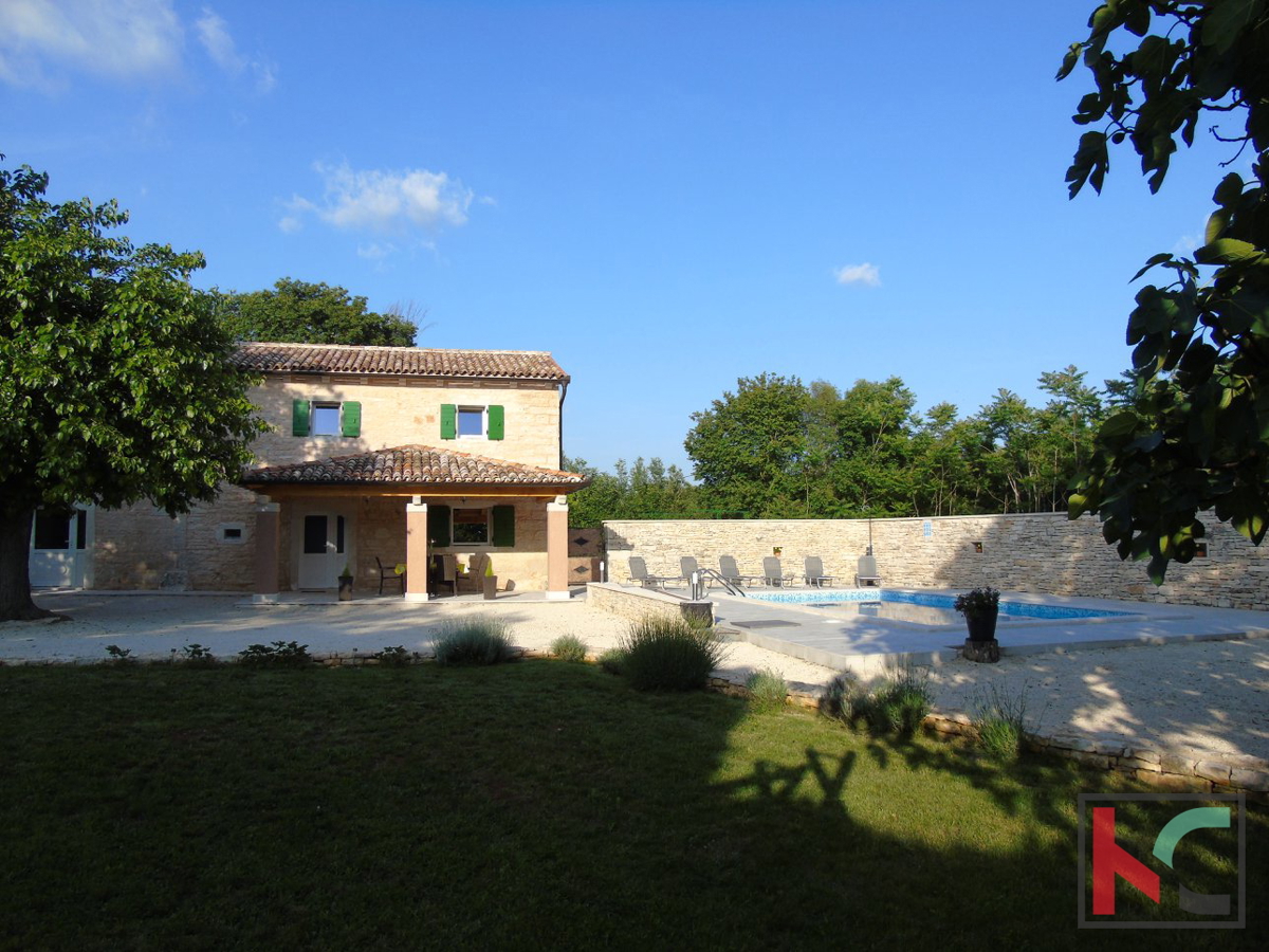 Istra, Žminj, samostojna hiša z bazenom 120m2 in velikim vrtom 100m2 #prodaja