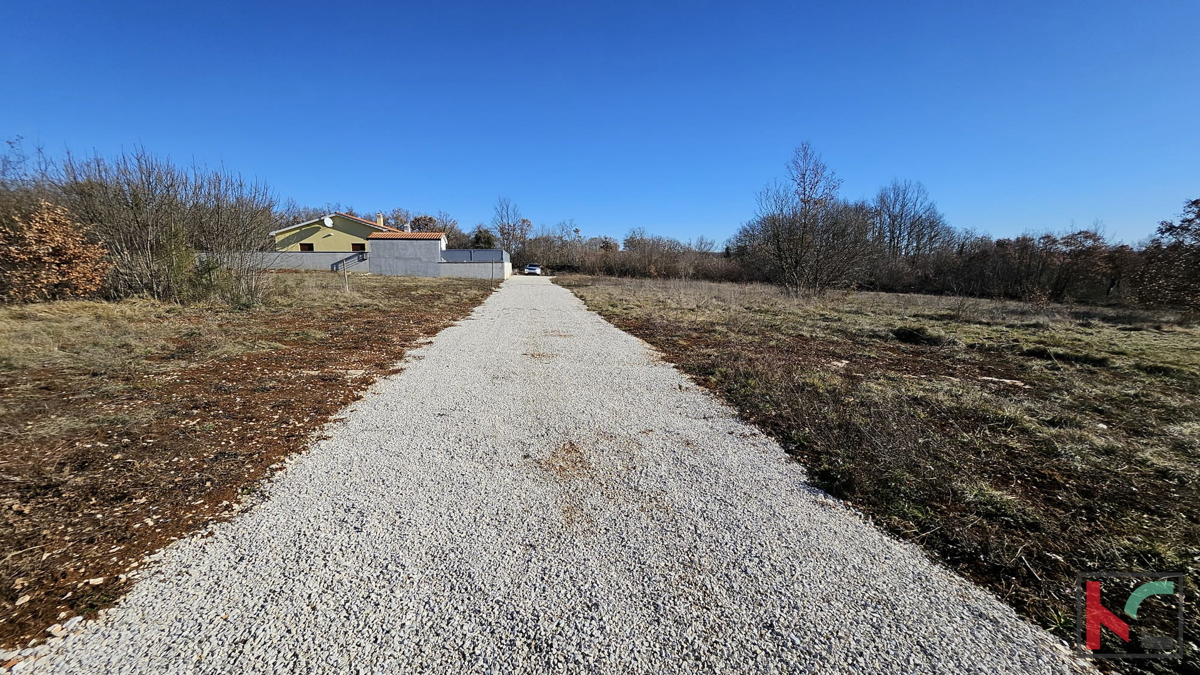 Istra - Kringa, gradbeno zemljišče 1073m2, #prodaja