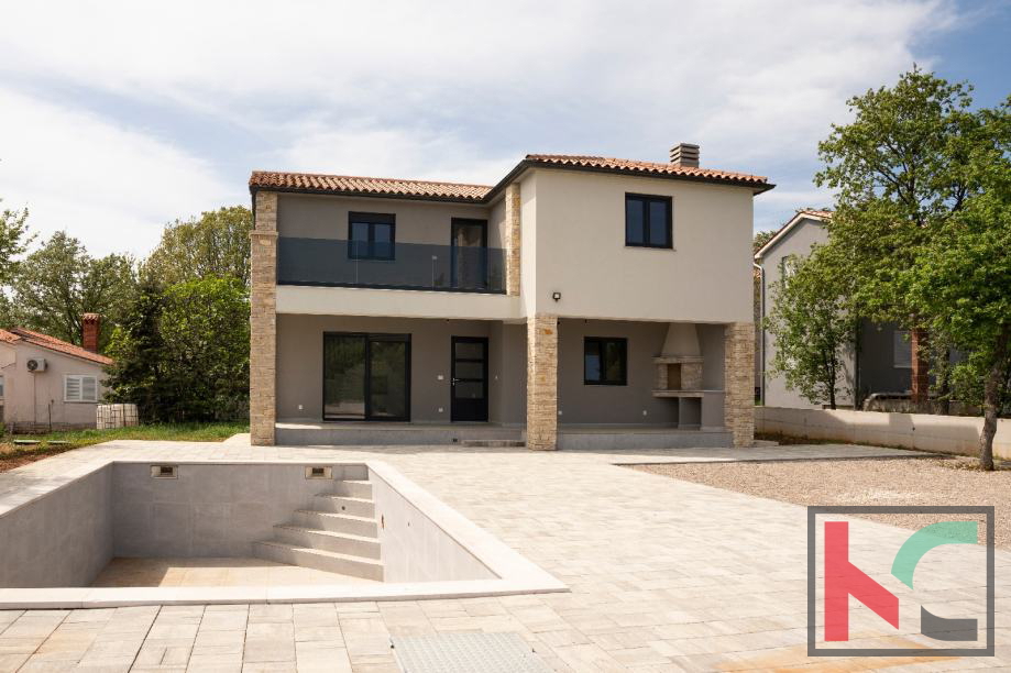 Labin, okolica, samostojna hiša z bazenom 150 m2 #prodaja