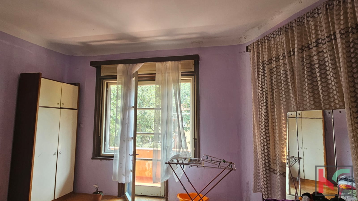 Pula, Center, stanovanje v centru mesta s potencialom, 4 spalnice, 1 kopalnica, 125 m2 #prodaja