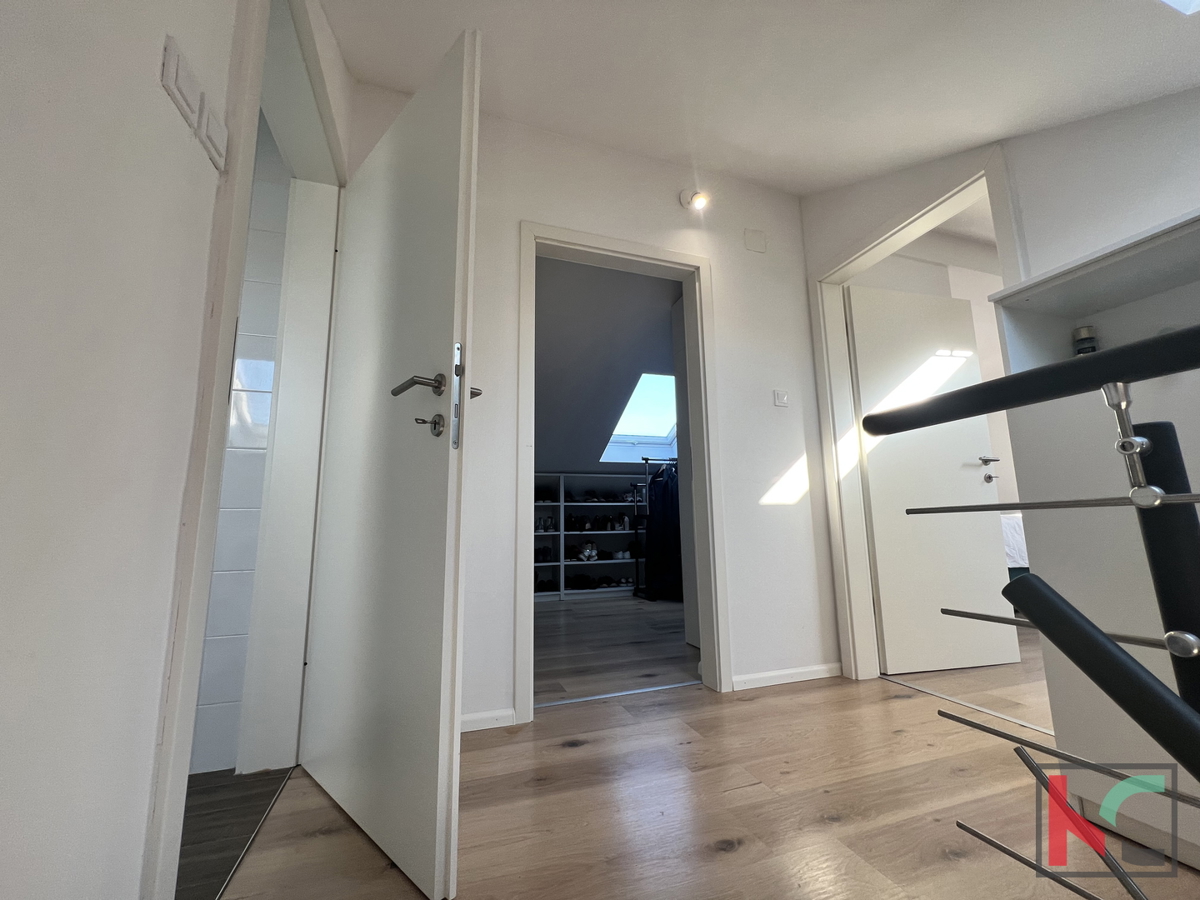 POREČ, TROSOBNO STANOVANJE 126 m2 #PRODAJA