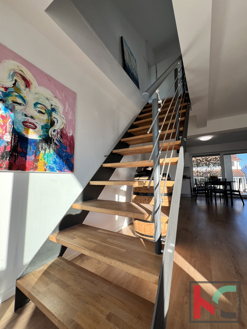 POREČ, TROSOBNO STANOVANJE 126 m2 #PRODAJA