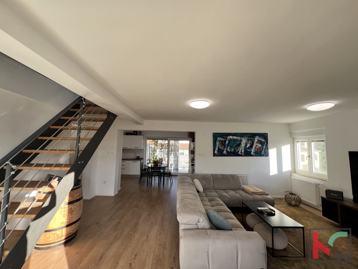 POREČ, TROSOBNO STANOVANJE 126 m2 #PRODAJA