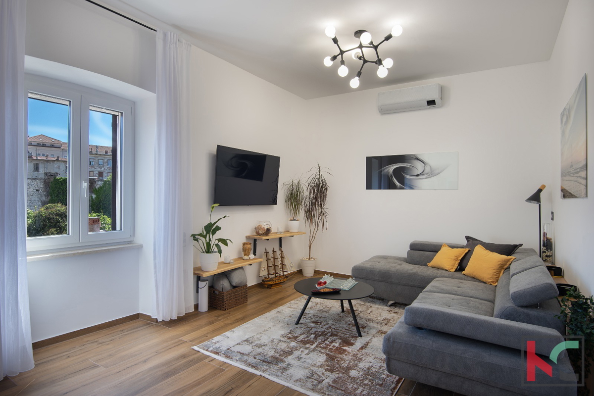 PULA, CENTER, RENOVIRANO STANOVANJE 62,48 m2 2S+DB, #PRODAJA