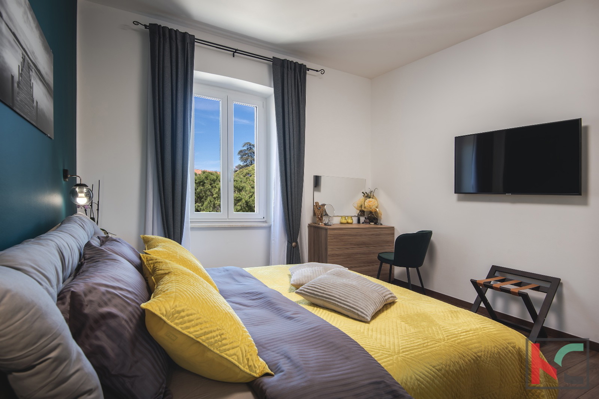 PULA, CENTER, RENOVIRANO STANOVANJE 62,48 m2 2S+DB, #PRODAJA