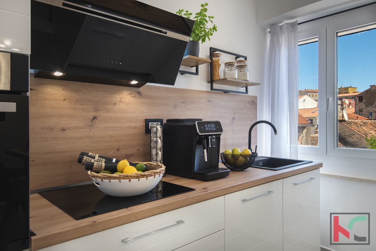 PULA, CENTER, RENOVIRANO STANOVANJE 62,48 m2 2S+DB, #PRODAJA