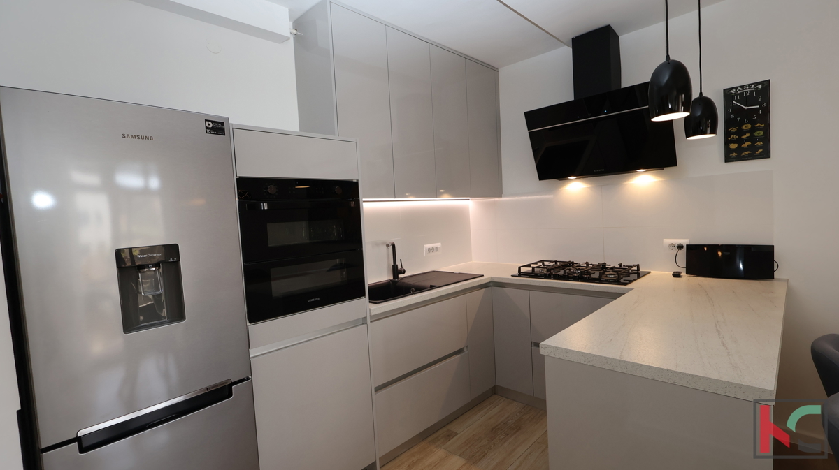 PULA, ŠIJANA, POPOLNOMA ADAPTIRANO IN UREJENO STANOVANJE 77,87 m2, #PRODAJA