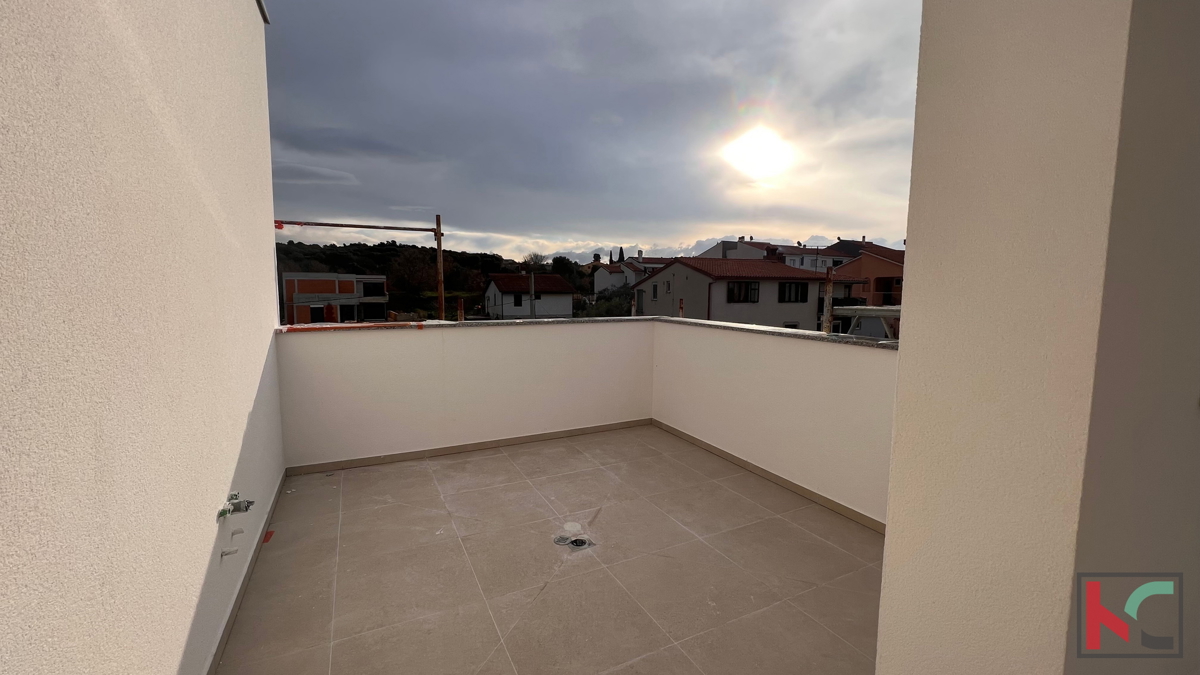 Pula, Veli Vrh, štirisobni penthouse v novogradnji