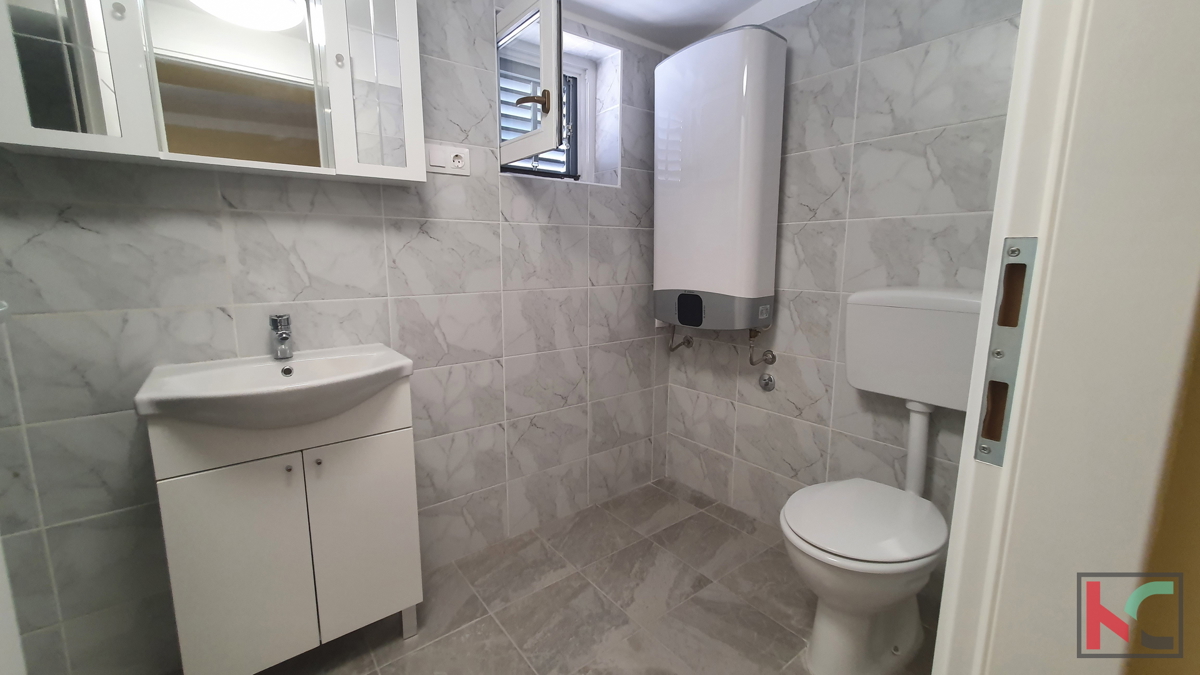Pula, 200 m od Arene, obnovljena samostojna hiša z velikim potencialom