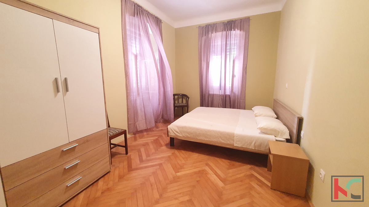 Pula, 200 m od Arene, obnovljena samostojna hiša z velikim potencialom