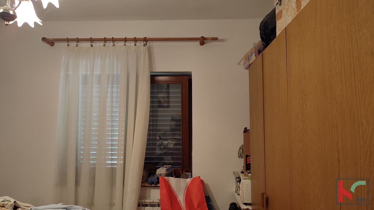 Istra, Pula, Šišan, družinska hiša na parceli 3731 m2