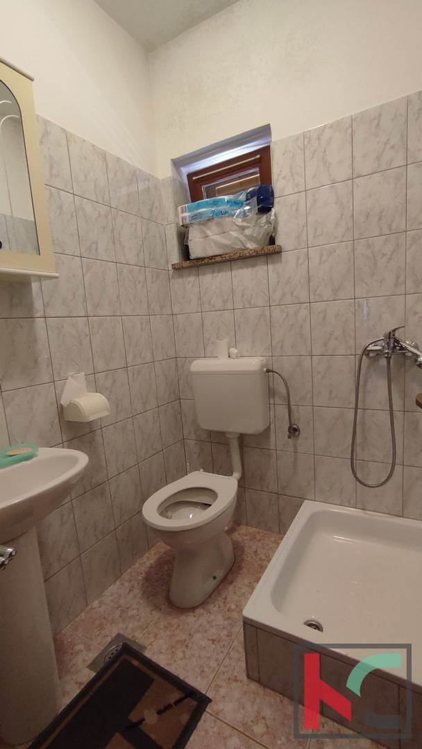 Istra, Pula, Šišan, družinska hiša na parceli 3731 m2