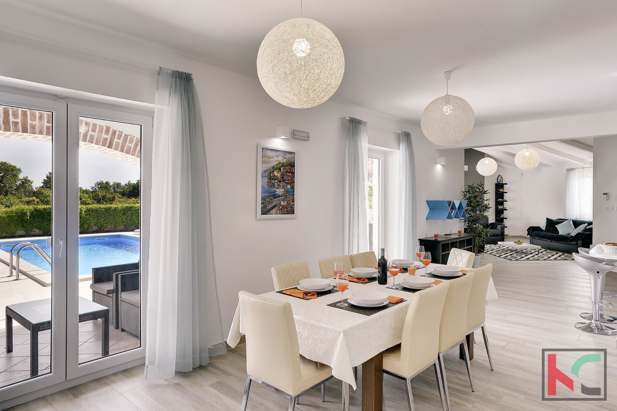 Istra, Medulin, dvojne Vile 440m2