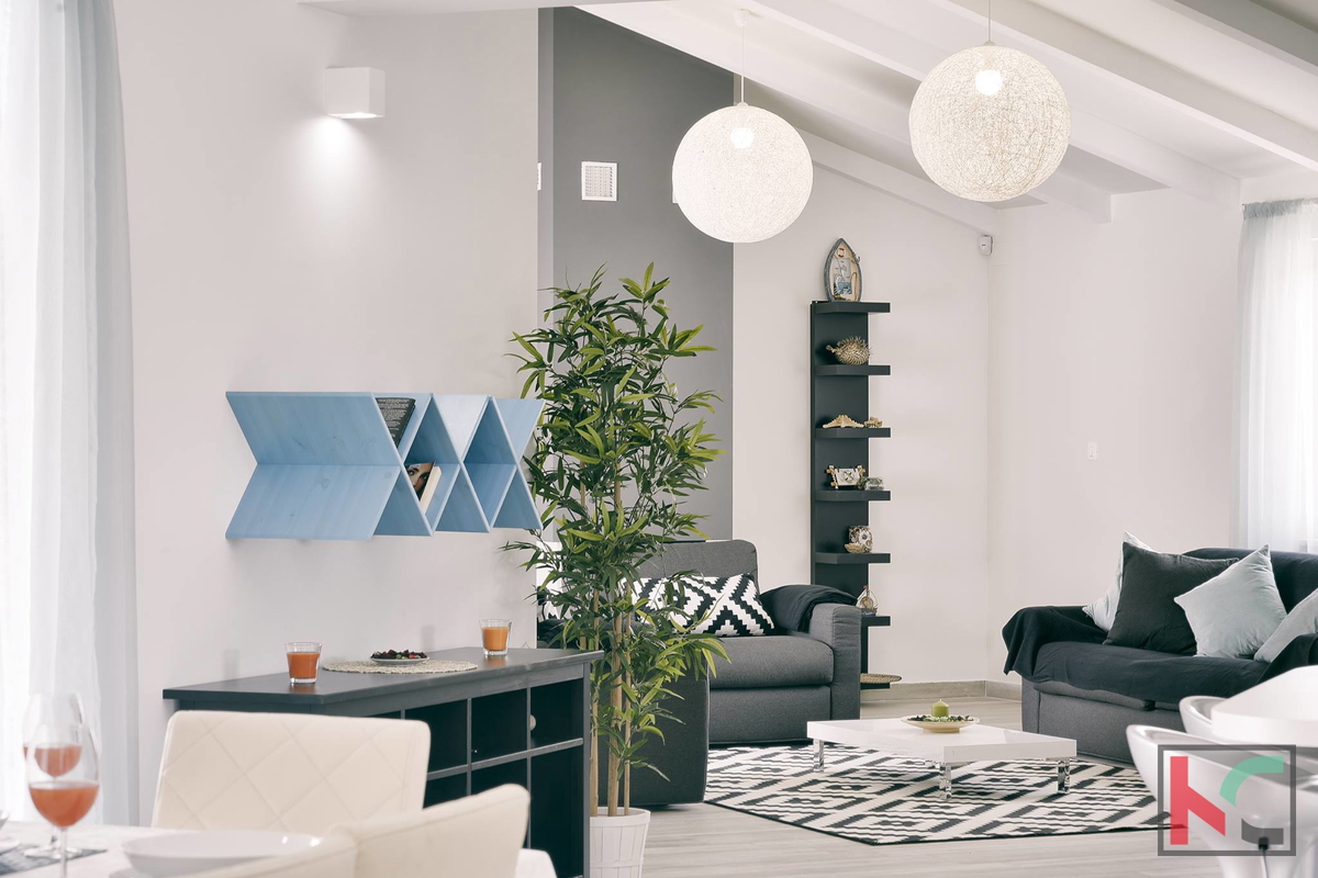 Istra, Medulin, dvojne Vile 440m2