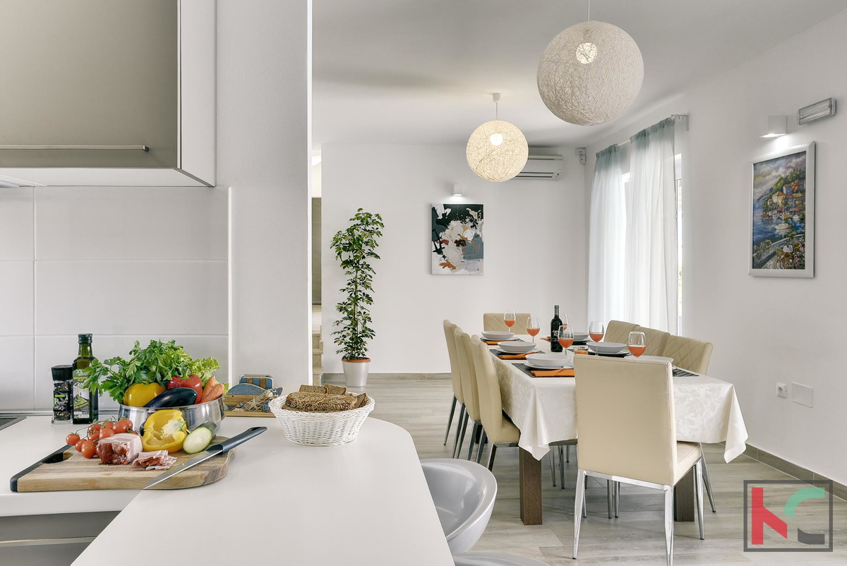 Istra, Medulin, dvojne Vile 440m2