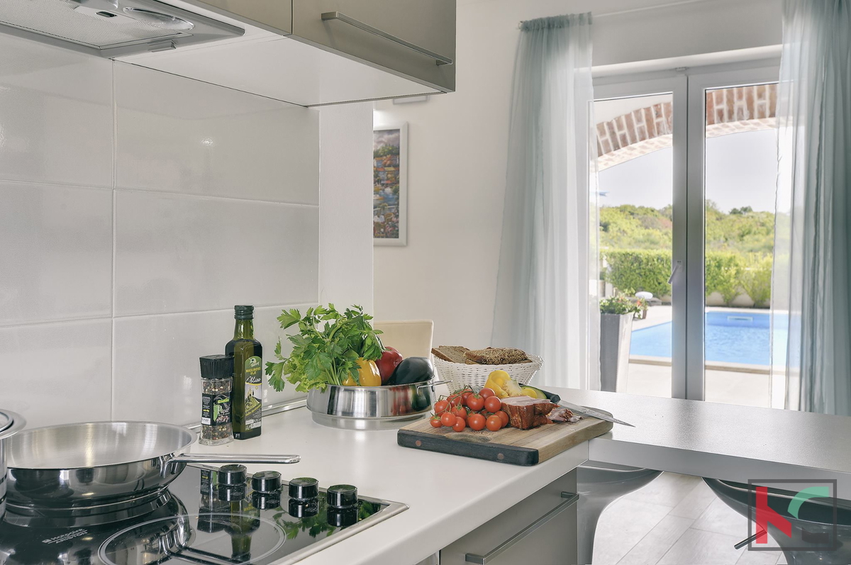 Istra, Medulin, dvojne Vile 440m2