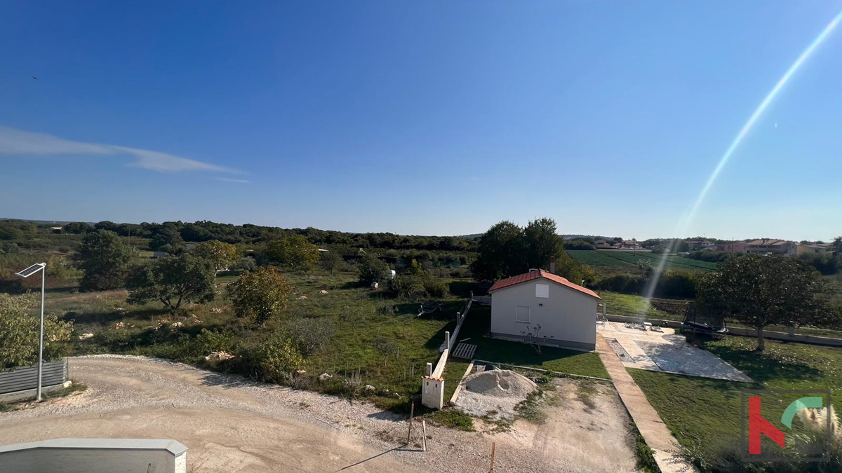 Istra, Fažana, Valbandon, novogradnja, stanovanje 70,07 m2 z dvema spalnicama, prodamo