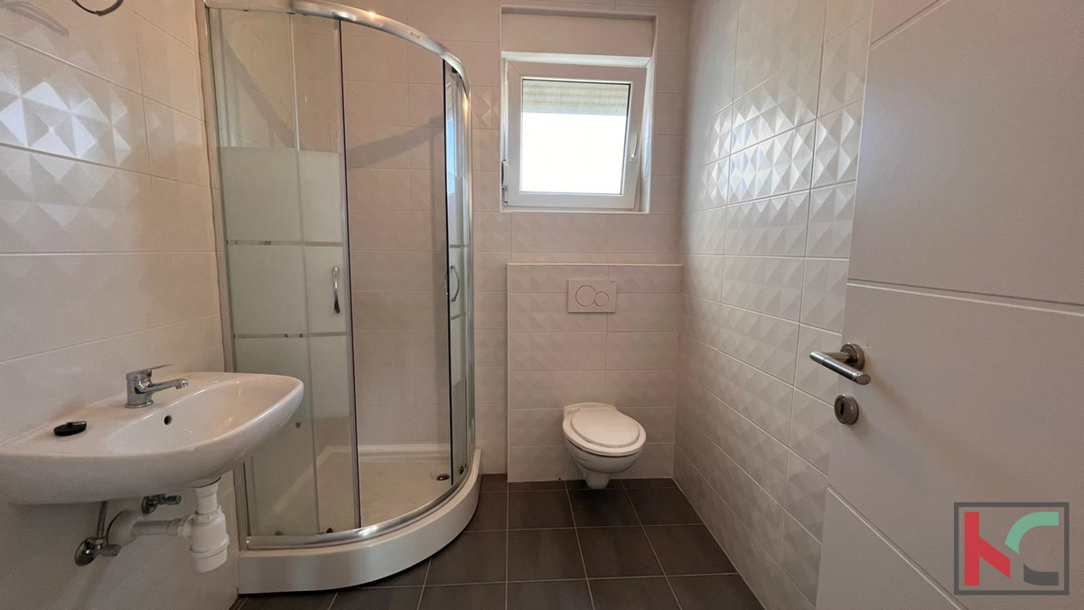 Istra, Fažana, Valbandon, novogradnja, stanovanje 70,07 m2 z dvema spalnicama, prodamo