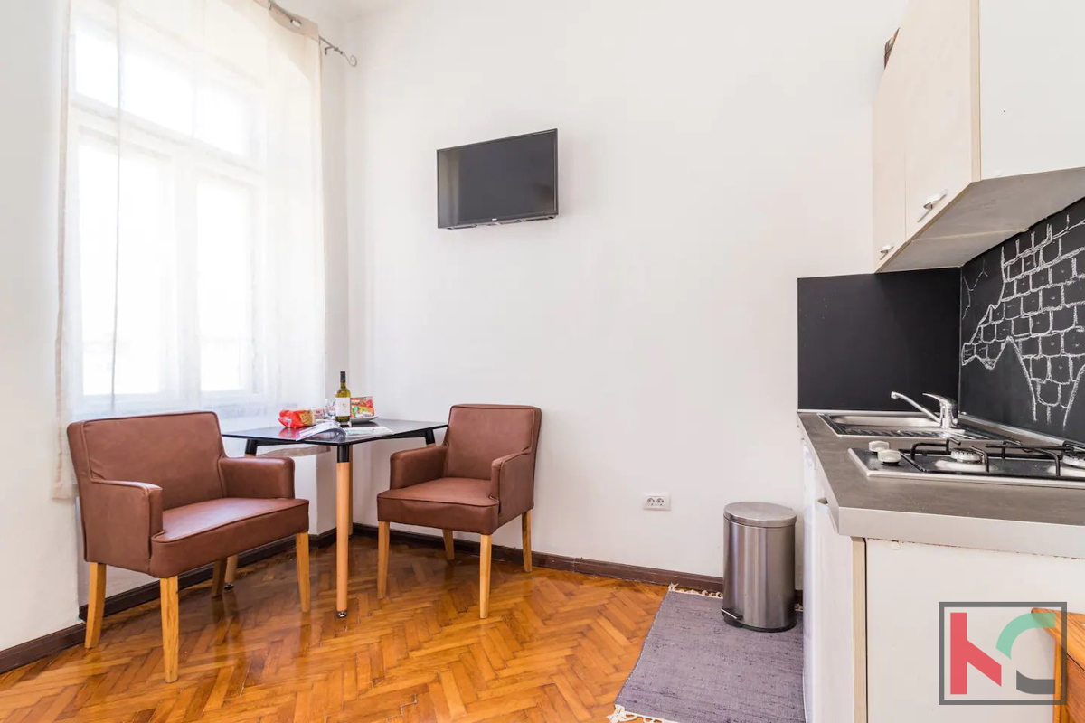 Istra, Pula, Center, apartma 82,01 m2, štiri stanovanjske enote, #prodaja