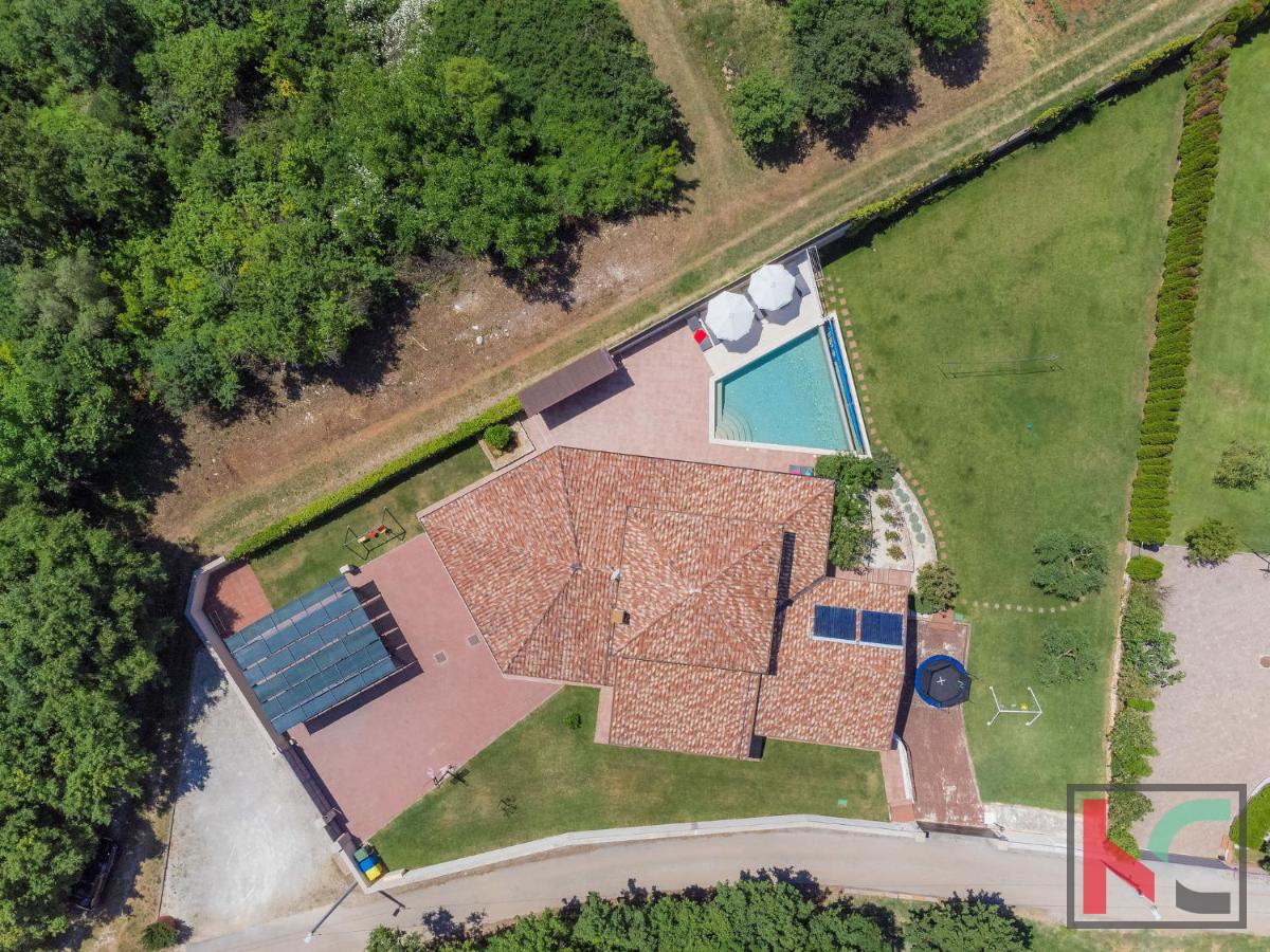 Šišan, luksuzna samostojna počitniška hiša z 270m2 bazenom na 1571m2 parceli, #prodaja