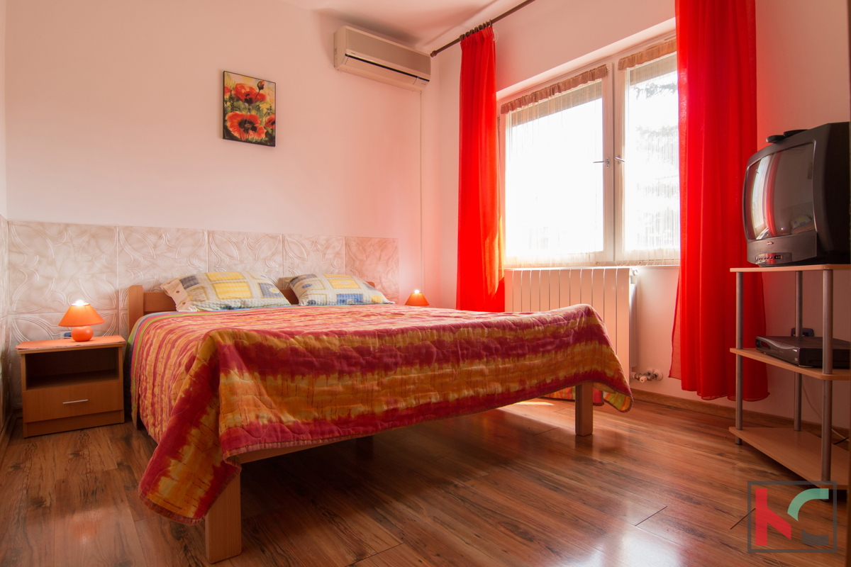 Istra, Fažana, Valbandon, družinska hiša z bazenom in 3 apartmaji, #prodaja
