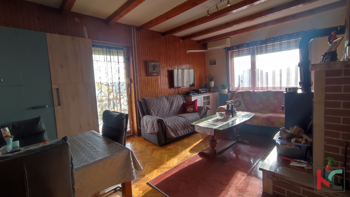 Istra, Fažana, Valbandon, družinska hiša z bazenom in 3 apartmaji, #prodaja