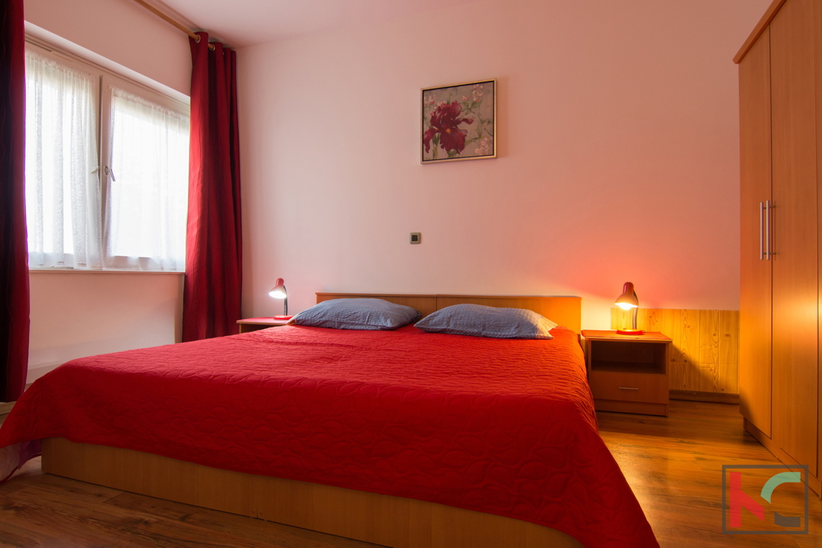 Istra, Fažana, Valbandon, družinska hiša z bazenom in 3 apartmaji, #prodaja