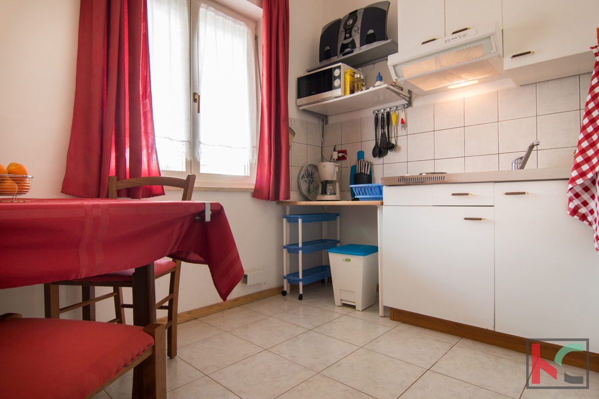 Istra, Fažana, Valbandon, družinska hiša z bazenom in 3 apartmaji, #prodaja