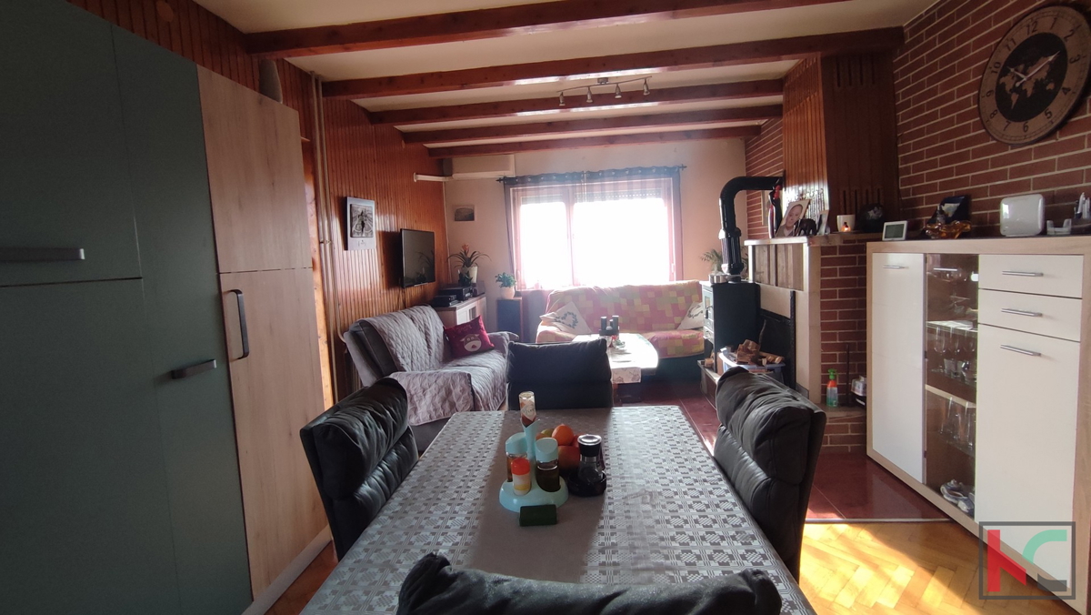 Istra, Fažana, Valbandon, družinska hiša z bazenom in 3 apartmaji, #prodaja