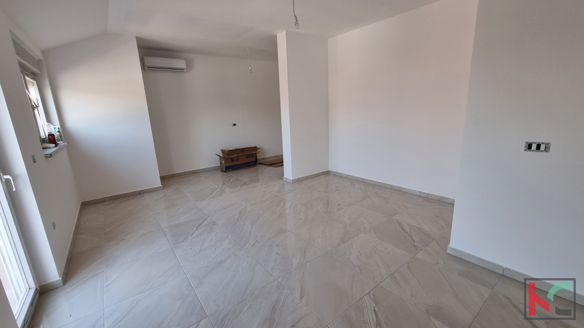 Istra, Peroj, Penthouse 104,36m2 s pogledom na morje