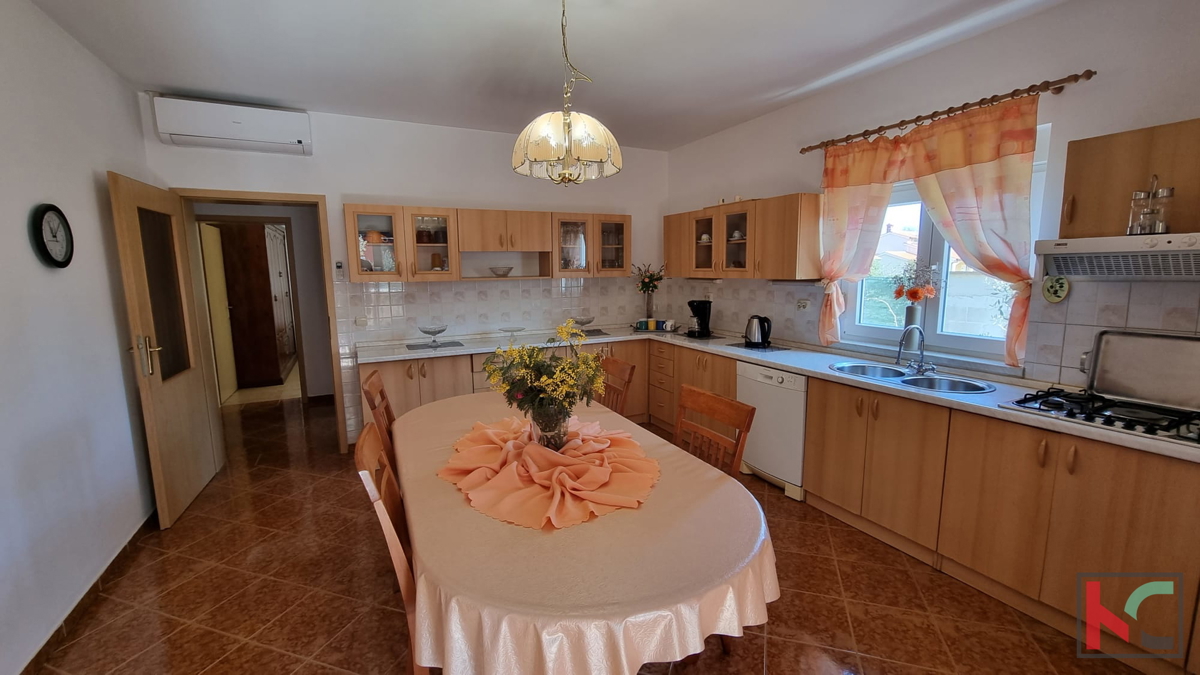 Istra, Ližnjan, samostojna hiša z vrtom na površini 541m2, #prodaja